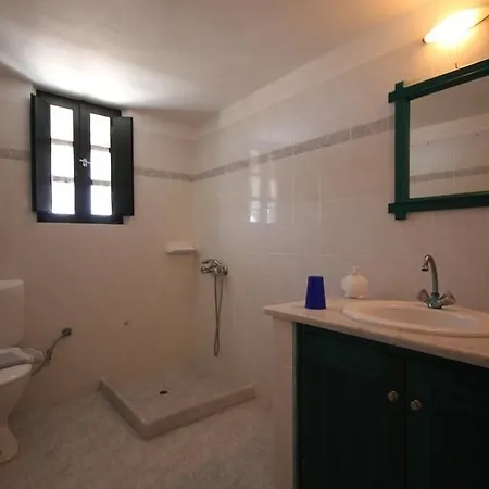 Hotel Vrachia & Koloumpos